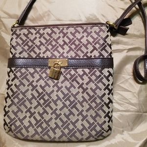 Tommy Hilfiger pocket book